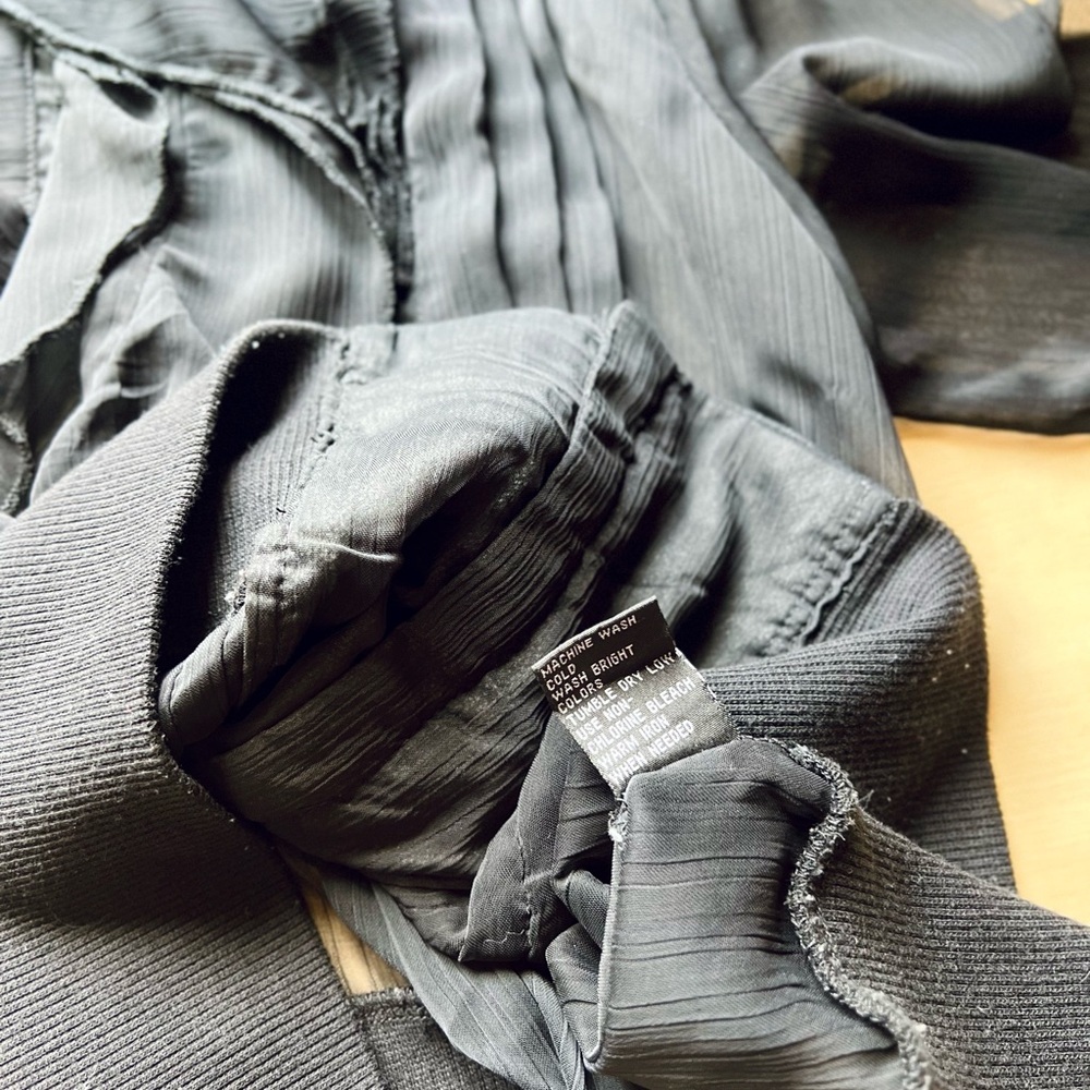 Black Sheer Ruffled Blouse size large - Picture 8 of 11